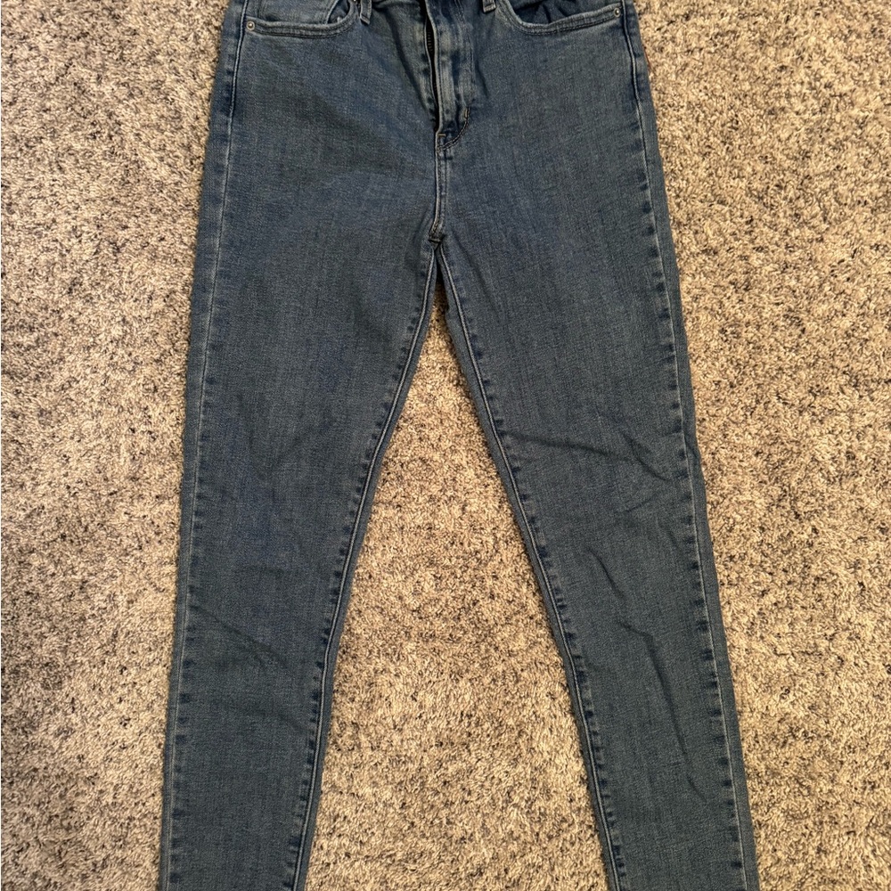 Levi's Women's Skinny Jeans in Dark Blue
